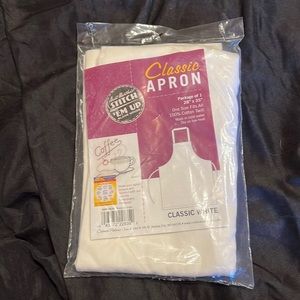 New in bag ready to embroider apron 100% cotton twill. Soft feel fabric white